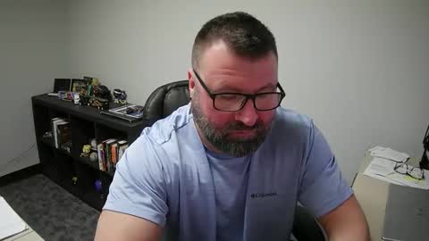 Snapshot of mlangworthy chatting on April 1, 2026, 6:27 pm MLangworthy online show from April 1, 2026, 6:27 pm