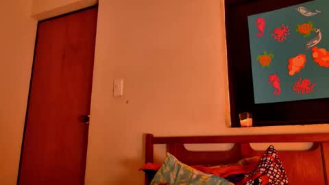 MoonLipson online show from September 11, 2025, 5:29 am