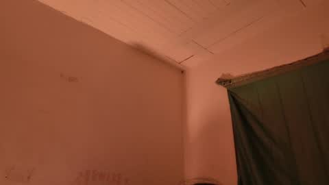 MoonLipson online show from April 3, 2026, 9:40 am