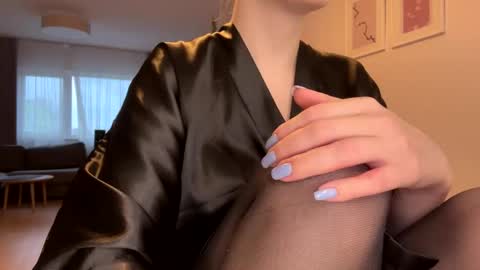 mmm_sweety_kitty online show from December 2, 2024, 12:51 pm