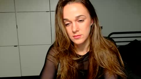 mmminnie online show from February 26, 2026, 7:24 pm