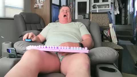 mmmthatsfunnn online show from January 17, 2026, 6:33 pm