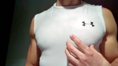 Snapshot of mmuscularman chatting on January 27, 2025, 8:40 am mmuscularman online show from January 27, 2025, 8:40 am