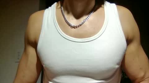 mmuscularman online show from June 9, 2026, 7:09 am