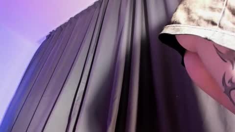 mnepohhh online show from March 26, 2026, 3:50 pm