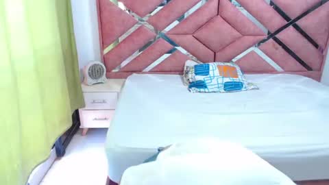 Snapshot of moan_sex1 chatting on June 9, 2026, 9:48 pm Catalina online show from June 9, 2026, 9:48 pm