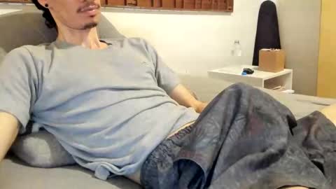 Snapshot of moderdelier chatting on March 18, 2026, 2:42 pm DigBreed online show from March 18, 2026, 2:42 pm