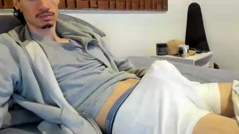 Snapshot of moderdelier chatting on April 11, 2026, 2:49 am DigBreed online show from April 11, 2026, 2:49 am