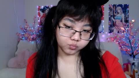 Snapshot of moertomlly chatting on March 23, 2026, 4:27 am Molly online show from March 23, 2026, 4:27 am