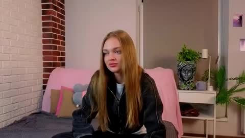 Kylie online show from September 23, 2025, 6:33 pm