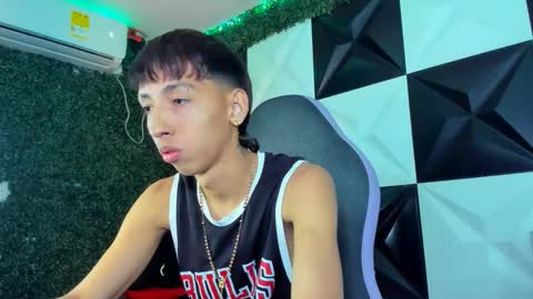 Moises online show from May 12, 2026, 2:52 am
