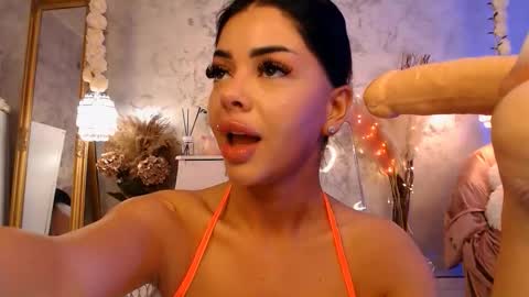 Moly online show from November 14, 2025, 7:29 am