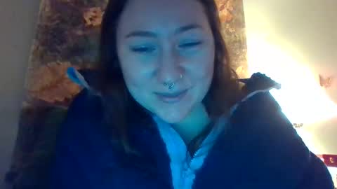 mollsballs123 online show from October 31, 2025, 12:22 am