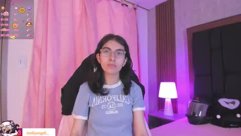 Molly online show from March 29, 2026, 2:39 pm