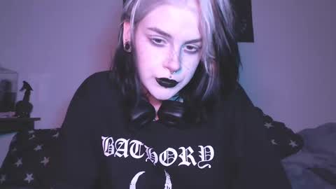 Molly Crow online show from February 15, 2025, 10:31 pm