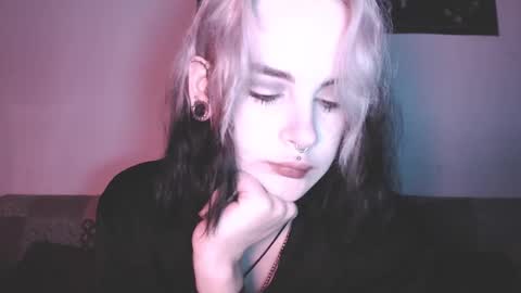 Molly Crow online show from February 19, 2025, 12:03 am