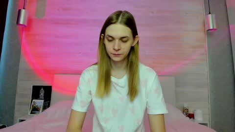 Molly Hunt online show from April 8, 2026, 4:01 am