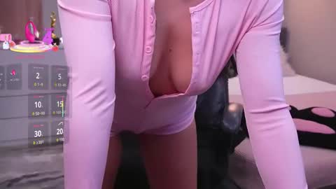 Molly online show from December 20, 2025, 1:02 am