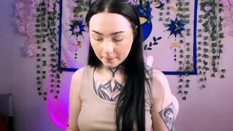 Snapshot of molly_kisss chatting on April 15, 2026, 5:03 am molly_kisss online show from April 15, 2026, 5:03 am