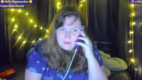 molly_moons online show from November 6, 2025, 7:04 pm
