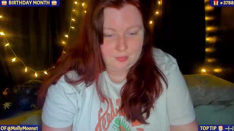 molly_moons online show from December 3, 2025, 11:03 pm