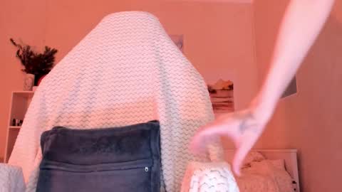 Molly online show from February 24, 2026, 3:37 am