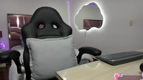 Molly  online show from February 25, 2025, 2:33 pm