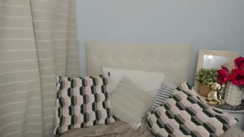 MollyCrazy online show from March 5, 2026, 8:32 am