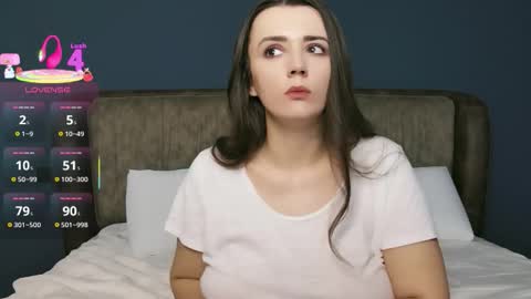 Molly online show from December 16, 2025, 4:28 am