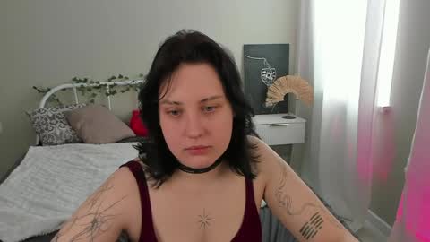 mollygrimes online show from May 7, 2026, 8:52 am