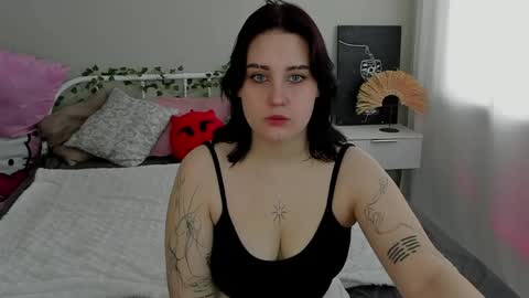 mollygrimes online show from May 11, 2026, 10:43 am