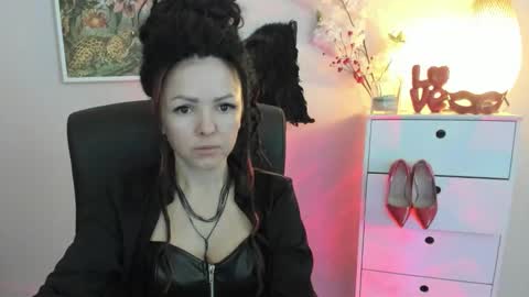 Molly online show from February 5, 2026, 7:57 am