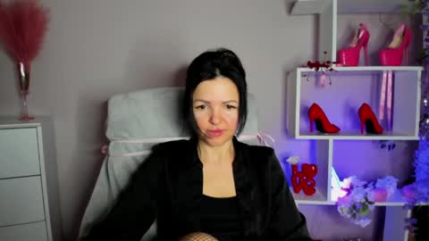 Molly online show from April 14, 2026, 6:52 am