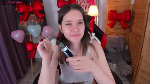 mollysmiawko online show from February 14, 2026, 9:39 am