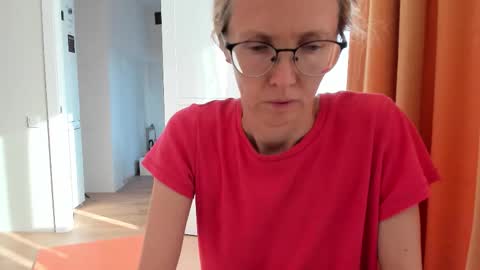 Snapshot of mollystory chatting on September 22, 2025, 5:09 am AngelMomm online show from September 22, 2025, 5:09 am