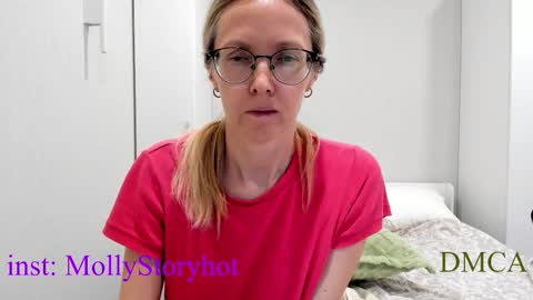 Snapshot of mollystory chatting on November 27, 2025, 6:59 am AngelMomm online show from November 27, 2025, 6:59 am