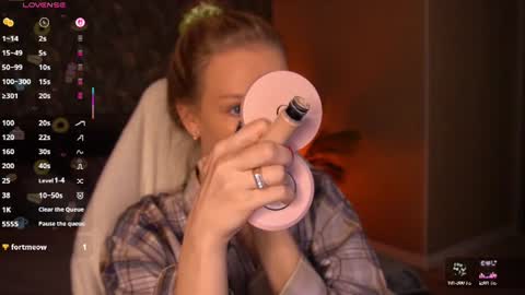 mollyymayy online show from June 11, 2026, 3:48 am