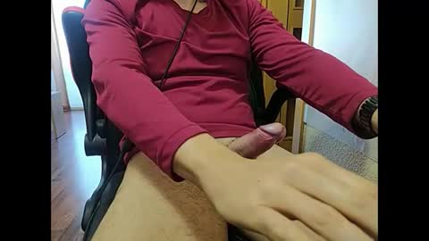 Snapshot of molom chatting on January 17, 2025, 9:39 am molom online show from January 17, 2025, 9:39 am