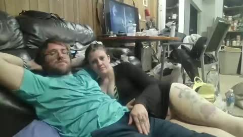 Molotovfoxtail online show from November 11, 2025, 7:52 am