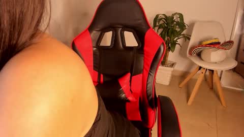 Snapshot of moly_loo chatting on February 2, 2026, 9:08 am moly_loo online show from February 2, 2026, 9:08 am