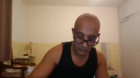 Snapshot of moment71200 chatting on November 16, 2025, 10:54 am moment71200 online show from November 16, 2025, 10:54 am