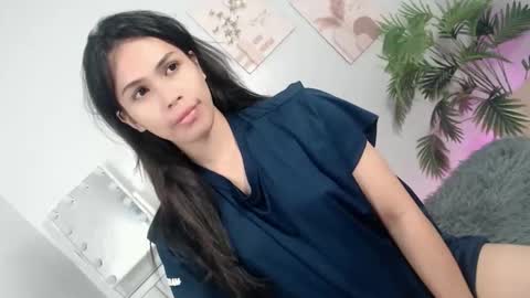 MOMIKHEM online show from October 28, 2025, 7:23 am