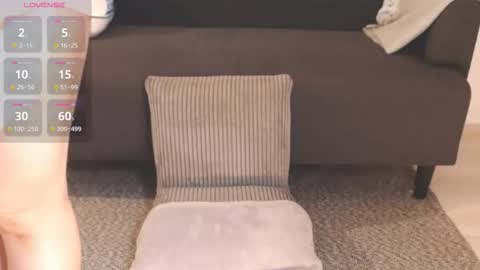 Momo online show from November 30, 2025, 10:25 pm