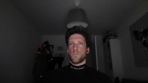 moms_little_monster online show from January 28, 2025, 9:19 am