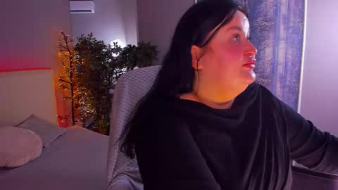 Monica online show from October 15, 2025, 11:21 am