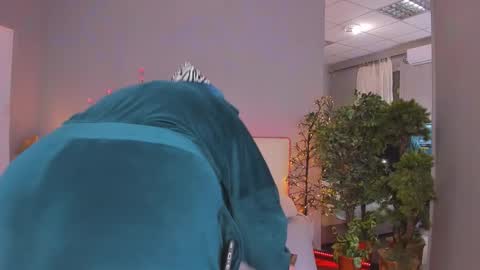 Monica online show from February 3, 2026, 6:57 pm