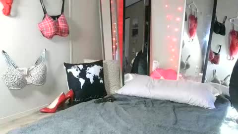 Snapshot of monica_lily chatting on May 29, 2026, 5:11 pm Monica online show from May 29, 2026, 5:11 pm
