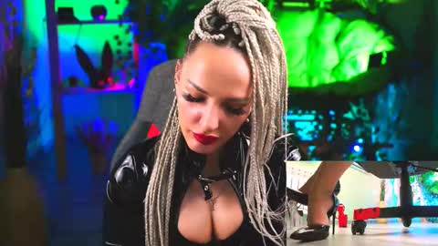 Monika online show from February 28, 2025, 6:41 pm