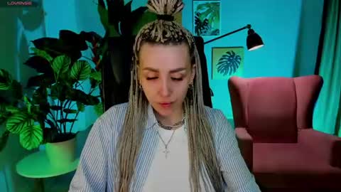 monicariley online show from June 19, 2026, 9:02 am