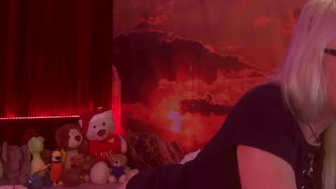 Monika    online show from March 8, 2025, 3:28 am